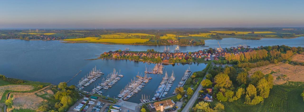 Hausboot Hilja Hotel Schleswig Exterior foto